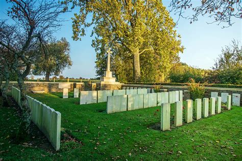 givenchy en gohelle canadian cemetery|GIVENCHY.